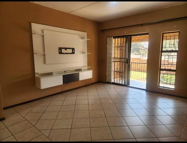 2 BEDROOM PROPERTY TO RENT IN WILLOWBROOK